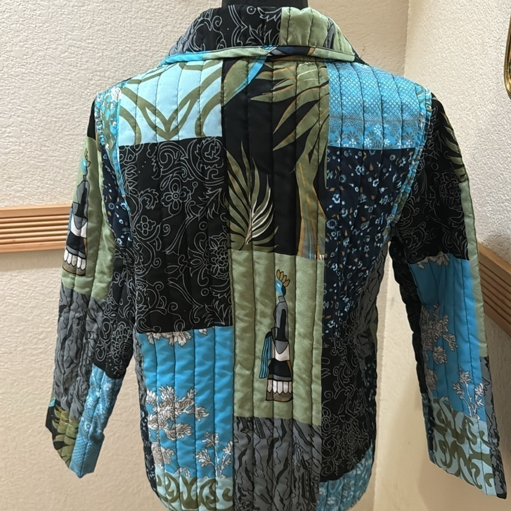 Equestrian Allure size small horseprint puffer jacket! - Picture 8 of 12